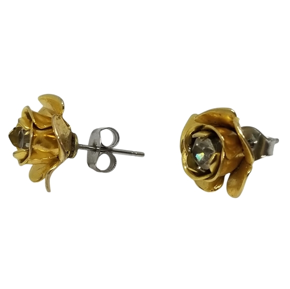 VINTAGE GOLDTONE FLOWER WITH GLASS RHINESTONE CENTER STUD EARRINGS - Picture 5 of 6